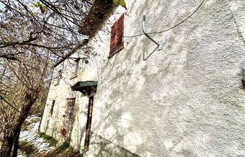 Opportunità immobiliare nel massimo della tranquillità a pochi minuti dal centro di Bobbio