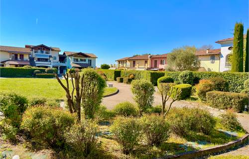 ELEGANZA E COMFORT CON GIARDINO PRIVATO A DUE PASSI DA TORTONA