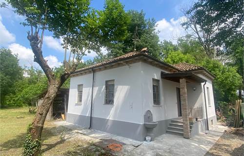 Villa In Vendita a Voghera