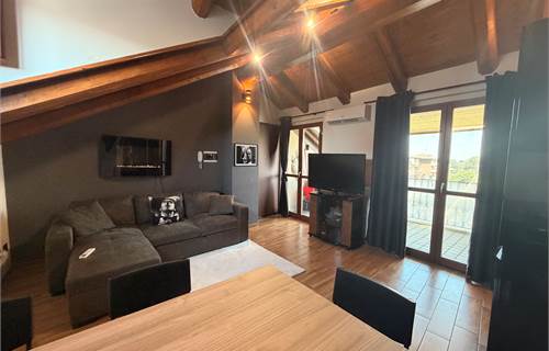 Design, luce e una splendida terrazza nel cuore di Viguzzolo
