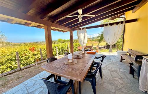 VILLA INDIPENDENTE DI DESIGN, PANORAMA E PRIVACY 